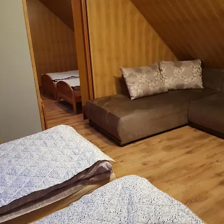 Chatka Julki * Goszow