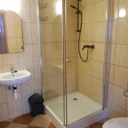 Chatka Julki * Goszow